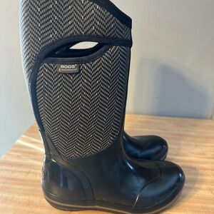 Bogs Black and Gray Waterproof Boots